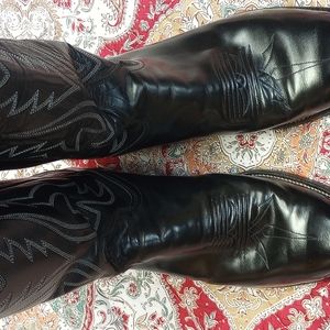 Justin pointed toe embroidery cowboy boots